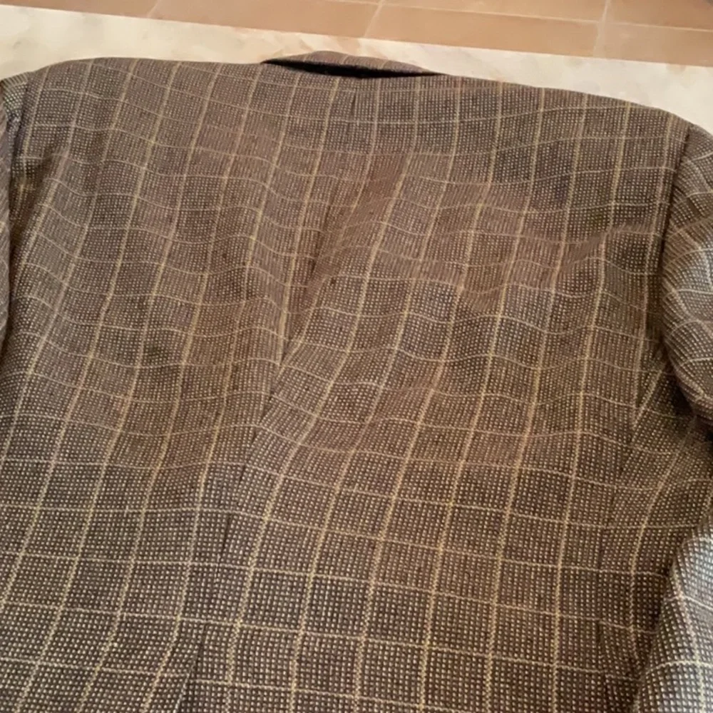 Hickey Freeman two button front sports jacket, brown/tan, size 43L